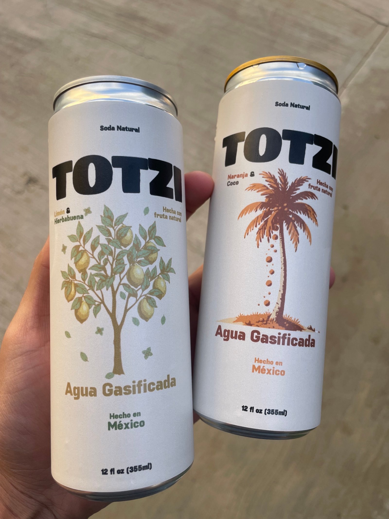 Bebida Totzi refrescante con cítricos